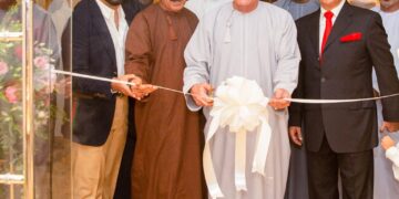 شمع للعطور.. تفتتح أول متجر رئيسي لها في مسقط