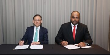 “مطارات عُمان” توقع مذكرة تفاهم مع أكاديمية هونغ كونغ الدولية للطيران