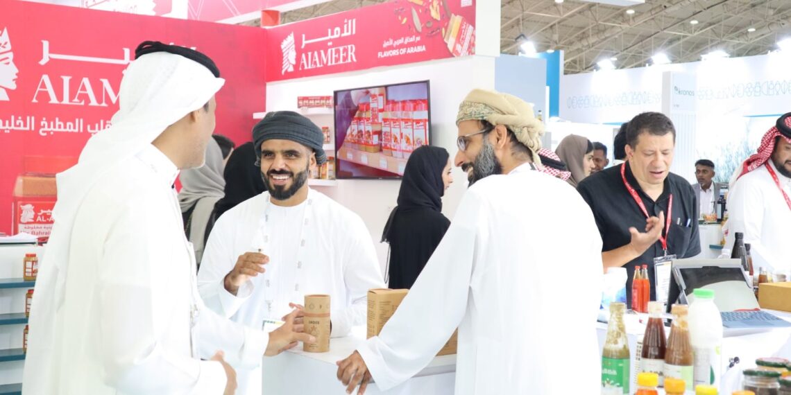 الشركات العمانية توقّع عقوداً ومذكرات تفاهم في معرض “سعودي فود”