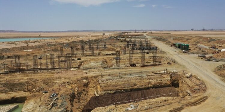 تنفيذ عددٍ من مشروعات البنية الأساسية الرئيسة بالمنطقة الاقتصادية الخاصة بالدقم 1 تنفيذ عددٍ من مشروعات البنية الأساسية الرئيسة بالمنطقة الاقتصادية الخاصة بالدقم