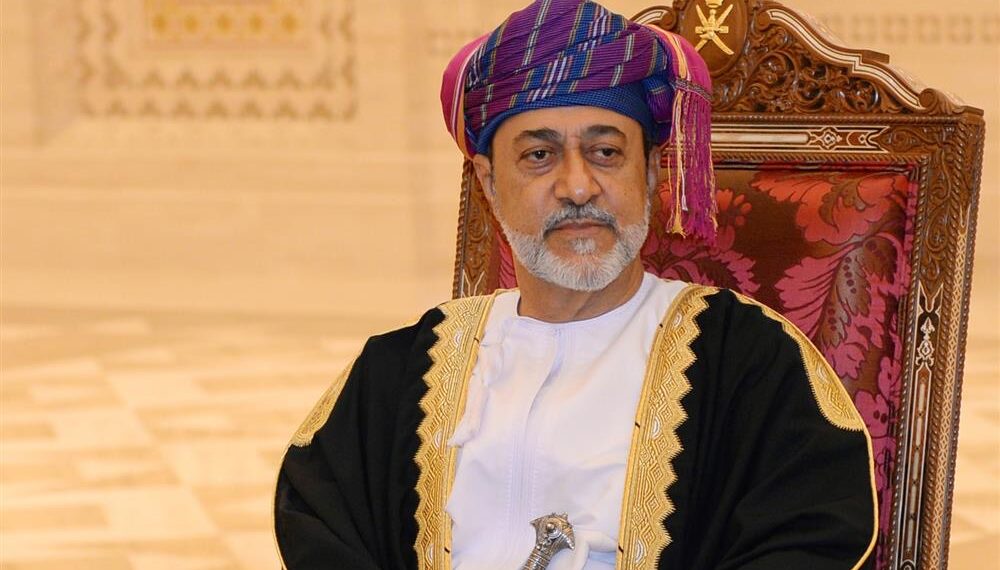 جلالة السلطان يصدر مرسومين سلطانيين ساميين 1 جلالة السلطان يصدر مرسومين سلطانيين ساميين