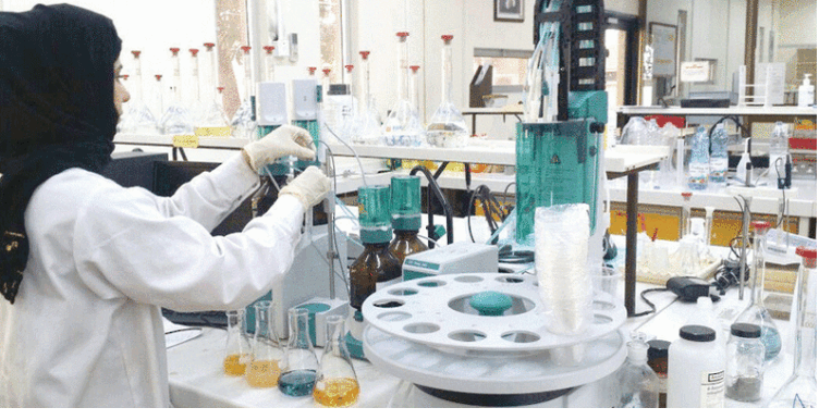 المواصفات القياسية تسهم في تمكين التجارة والصناعة وتعزيز بيئة الاستثمار