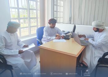 ‎“العمل” تجري مقابلات شخصية لعدد من الباحثين عن عمل في سمائل