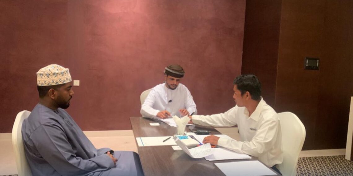 “العمل” تتابع مقابلات التوظيف لعدد من الفرص المتاحة بالقطاع السياحي في ظفار