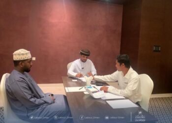 “العمل” تتابع مقابلات التوظيف لعدد من الفرص المتاحة بالقطاع السياحي في ظفار
