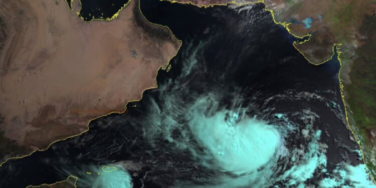 الأرصاد تصدر تقرير رقم ”3” حول الاعصار المداري “بيبارجوي” 1 الأرصاد تصدر تقرير رقم ”3” حول الاعصار المداري “بيبارجوي”