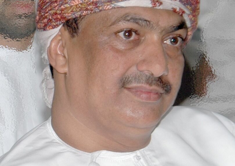 أسر خلف القضبان