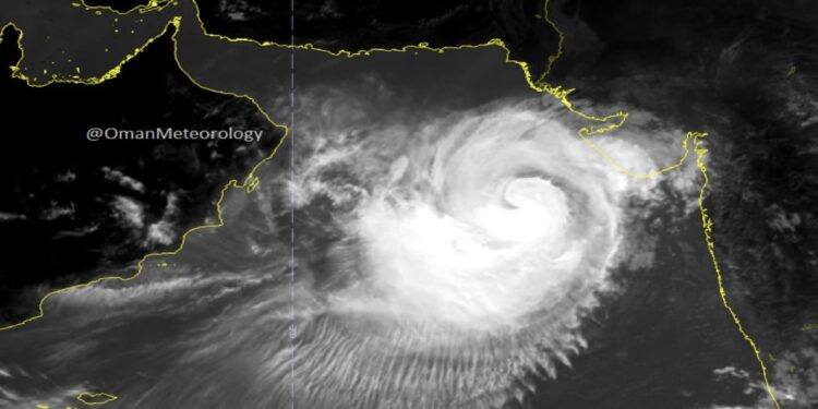 تراجع تصنيف “بيبارجوي”  إلى إعصار مداري من الدرجة الأولى