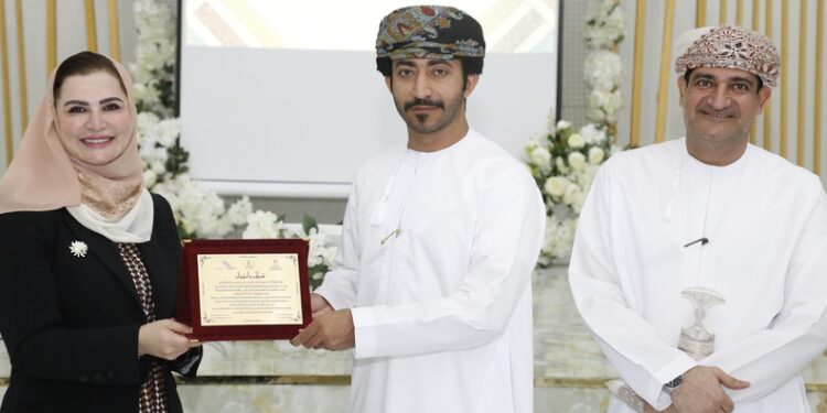 الاحتفال بتكريم 164 مشروعًا وبرنامجًا تربويًّا بشناص