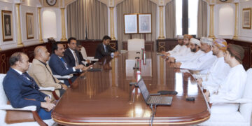 بحثُ تعزيز التعاون في قطاع الفضاء بين سلطنة عُمان والهند