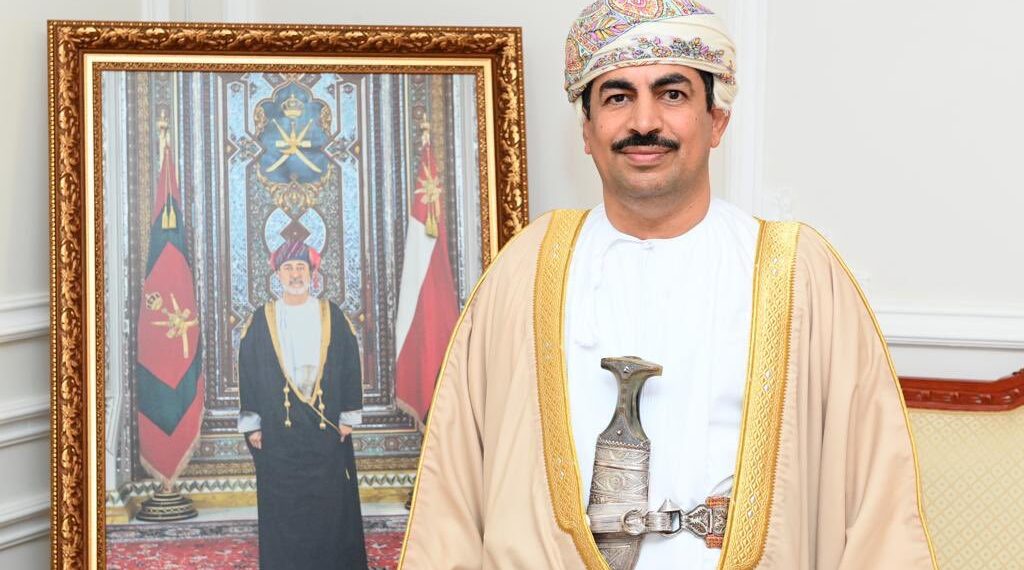 مجلس الوزراء يقرر تعيين متحدثٍ باسم وحدات الجهاز الإداري للدولة الخدمية 1 مجلس الوزراء يقرر تعيين متحدثٍ باسم وحدات الجهاز الإداري للدولة الخدمية