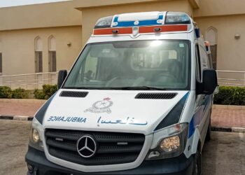 انقاذ شخص غرق في وادي دربات