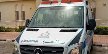 انقاذ شخص غرق في وادي دربات