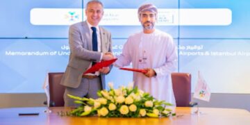“مطارات عمان” توقع مذكرة تفاهم مع أكاديمية “آي جي إيه” مطار اسطنبول