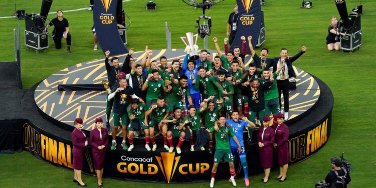 الخطوط الجوية القطرية تحتفل بالختام الباهر لكأس الكونكاكاف الذهبية 2023 بصفتها شريك الطيران الرسمي