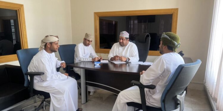 وزارة العمل تجري مقابلات شخصية لعدد من الباحثين عن عمل بشمال الباطنة