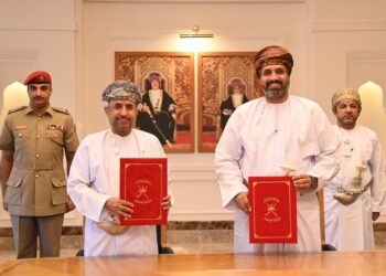 توقيع برامج التعاون المشترك بين وزارة الدفاع والحرس السلطاني العُماني مع وزارة العمل