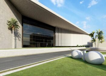 وضع حجر الأساس لأول مصنع عُماني للأدوية الحيوية واللقاحات