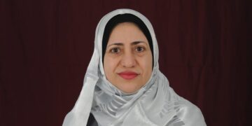 تحديد رسوم المرحلة الأولى والمرحلة الثانية من الاعتماد المؤسسي