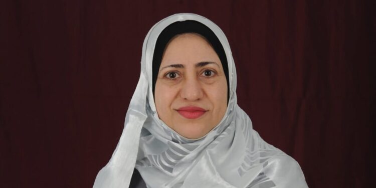 تحديد رسوم المرحلة الأولى والمرحلة الثانية من الاعتماد المؤسسي