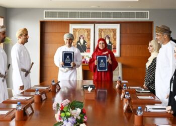 التعليم العالي توقّع اتفاقية شراكة لبناء وتشغيل محطة التبريد المستدام بمجمع الابتكار مسقط