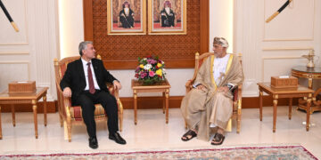 بتكليفٍ سامٍ.. صاحبُ السُّمو السّيد نائبُ رئيس الوزراء لشؤون الدفاع يستقبل السفير الجزائري