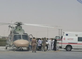 طيران الشرطة ينقل مواطنتين من ولاية هيماء إثر تعرضهن لإصابات بليغة نتيجة حادث مروري