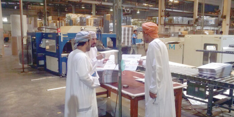 “التجارة والصناعة” تحثّ المنشآت الصناعية على تقديم بياناتها قبل نهاية يوليو الجاري