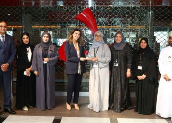 بنك مسقط يتوج بجائزة التميز في خدمات تحويل الأموال