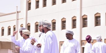 استلام مبنى مدرسة أمامة بنت حمزة بن عبدالمطلب بولاية الخابورة