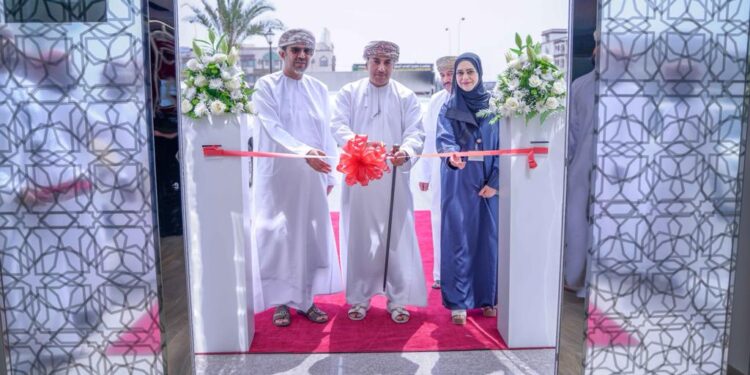 بنك مسقط يحتفل بانتقال فرع المؤسسات والشركات إلى موقع جديد بولاية صحار