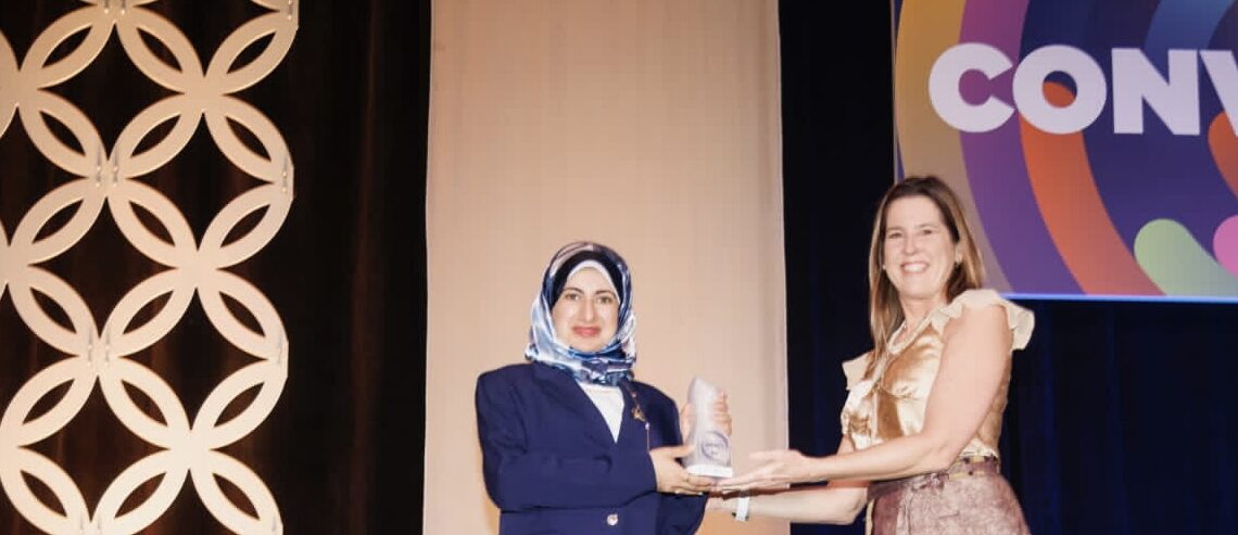 أوكيو تفوز بجائزة التمكين الشخصي (الكوتشينج) على مستوى العالم 1 أوكيو تفوز بجائزة التمكين الشخصي (الكوتشينج) على مستوى العالم