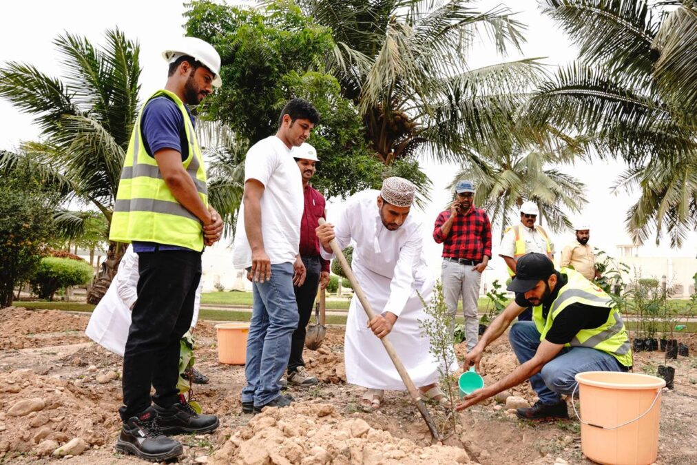في يومها الأخير.. حملة "أسبوع نماء في ظفار" تؤكد ضرورة تبني مفهوم الاستدامة 5 871cf179 52c1 4bfa ab30 a29c8a804a62