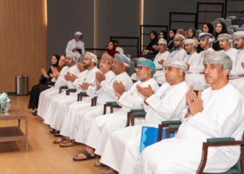 بنك عُمان العربي يقدم برنامج “منصة الانطلاق” لإعداد الشباب لآفاق التطور الوظيفي