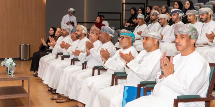 بنك عُمان العربي يقدم برنامج “منصة الانطلاق” لإعداد الشباب لآفاق التطور الوظيفي