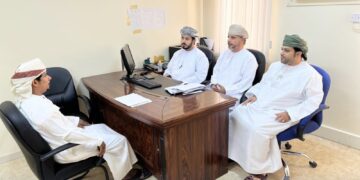 وزارة العمل تجري مقابلات شخصية لعدد من الباحثين عن عمل في الوسطى