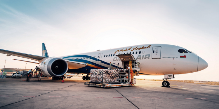 الطيران العُماني يحقق نموًّا في أحجام الشحن بنسبة 42 بالمائة