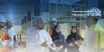 فريق من وزارة الصحة يقوم بزيارة لعدد من المؤسسات الصحية للاطلاع على جودة الخدمات الصحية في مسندم