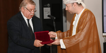 الرئيس الروسي يمنح الأمين العام للمتحف الوطني “ميدالية بوشكين”