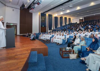 ١٨٣ طبيبًا يلتحقون بالبرامج التدريبية التخصُّصية في المجلس العُماني للاختصاصات الطبية