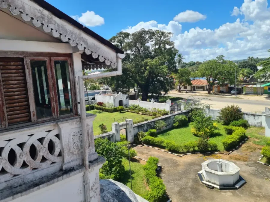 القصور السلطانية في زنجبار (4) “استراحة السعادة” 3 IMG 3696