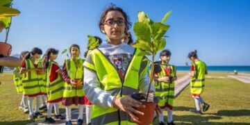 بعد نجاح “أسبوع نماء” في مسندم… العطاء والاستدامة يتواصل في ظفار