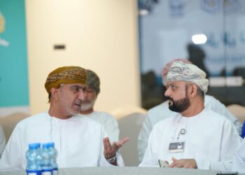تدشين دوري عمانتل في حفل بهيج