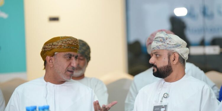 تدشين دوري عمانتل في حفل بهيج