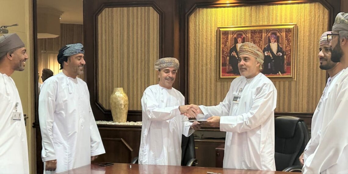 مدينة الرسيل الصناعية توقّع مذكرة مع "عمانتل" لتوفير خدمات الجيل الخامس (5G) 1 مدينة الرسيل الصناعية توقّع مذكرة مع “عمانتل” لتوفير خدمات الجيل الخامس (5G)