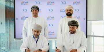شراكة استراتيجية بين عمانتل و المشغل الوطني للسفر – ( VisitOman) في القطاع التكنولوجي