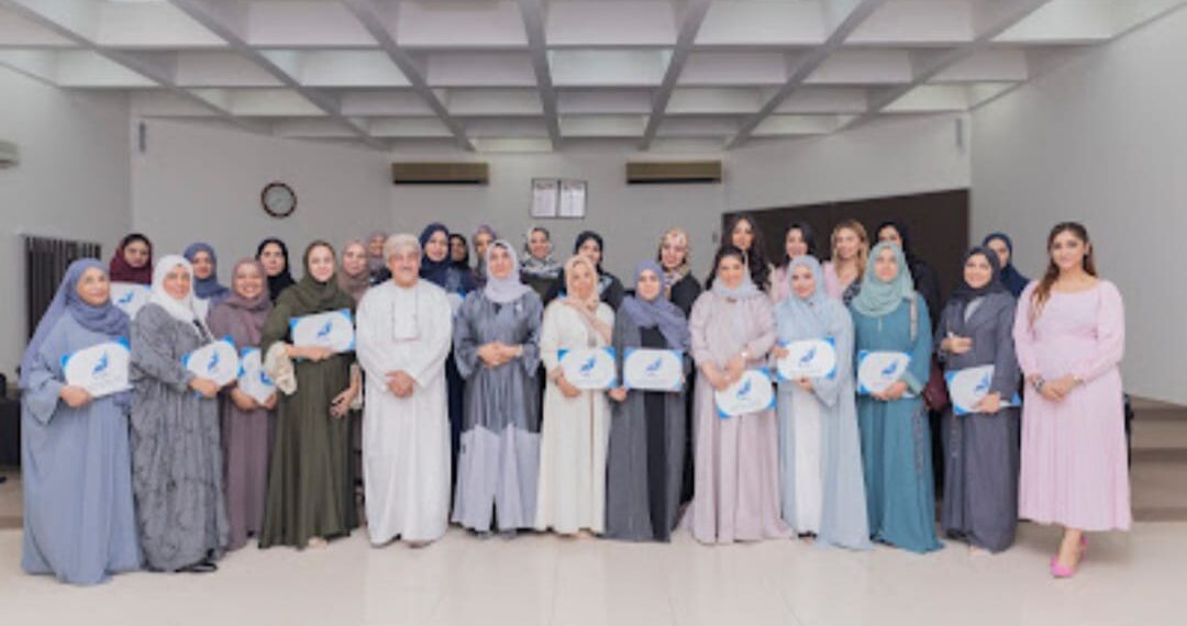 ورشة تعريفية بفن البروتوكول والإتيكيت تنفذها جمعية المرأة العمانية بمسقط 1 ورشة تعريفية بفن البروتوكول والإتيكيت تنفذها جمعية المرأة العمانية بمسقط