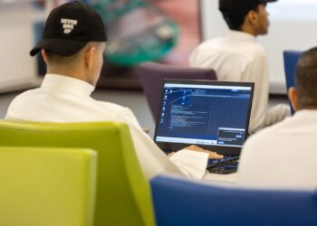 عون التقنية تواصل برامج (الريادة الرقمية في الأمن السيبراني) لتأهيل 33 شابة وشابة لسوق العمل التقني