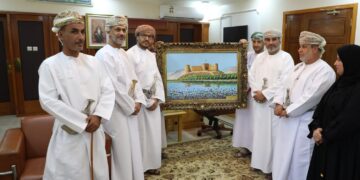 مؤسسة إشراقة من كيمجي رامداس تستكمل مشاريعها المجتمعية في ولاية دماء والطائيين