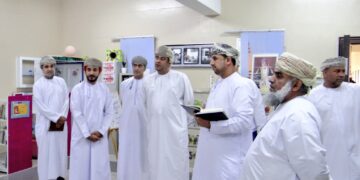 مستشار معالي وزيرة التربية والتعليم للشؤون الإدارية يزور عدد من مدارس ولاية السويق